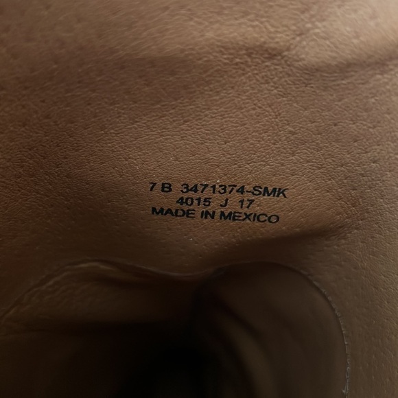 Frye | NWOB Melissa Button Lug Tall Boot in Smoke - Size US 7 - Picture 8 of 11